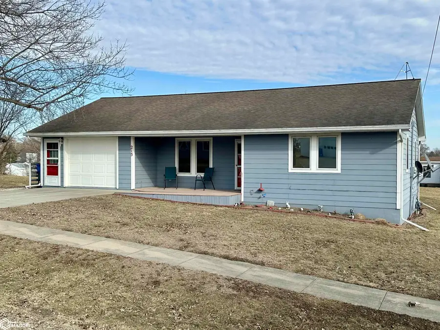 215 S West Avenue, Lacona, IA 50139 - #3
