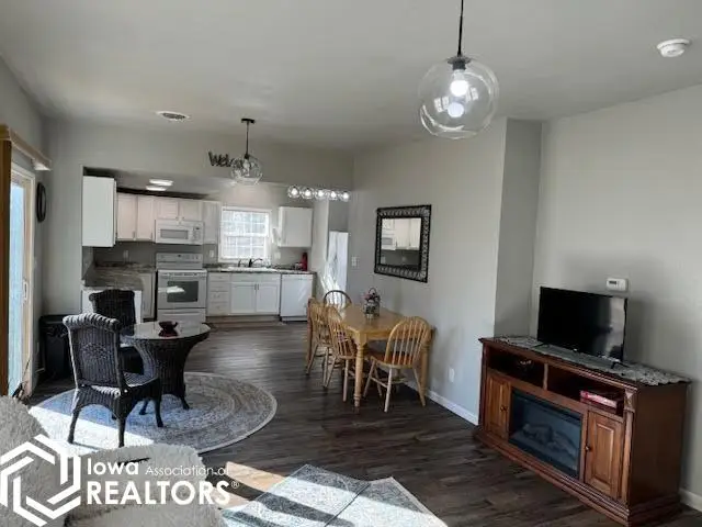 808 Washington Street, Bedford, IA 50833 - #2