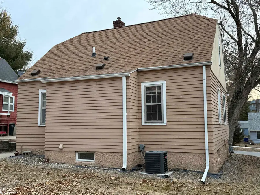 1119 N Wapello Street, Ottumwa, IA 52501 - #3