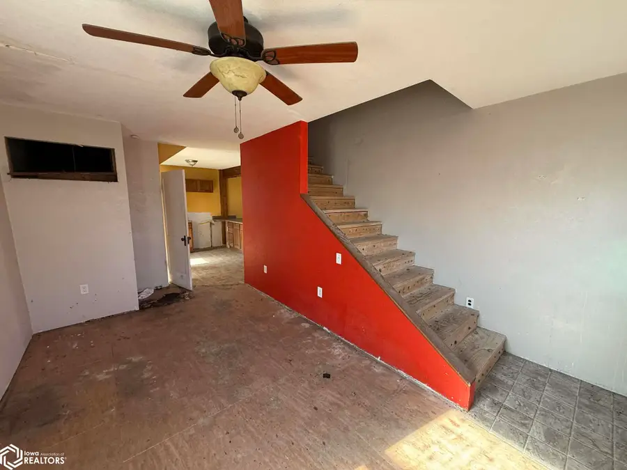 808 Park Street, Donnellson, IA 52625 - #2