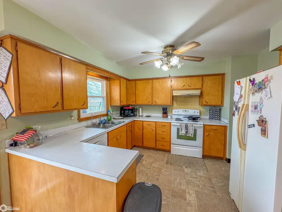 1324 Sunset Drive, Hampton, IA 50441 - #3