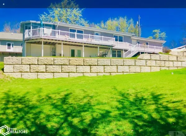 254 Eastside Lane, Montezuma, IA 50171