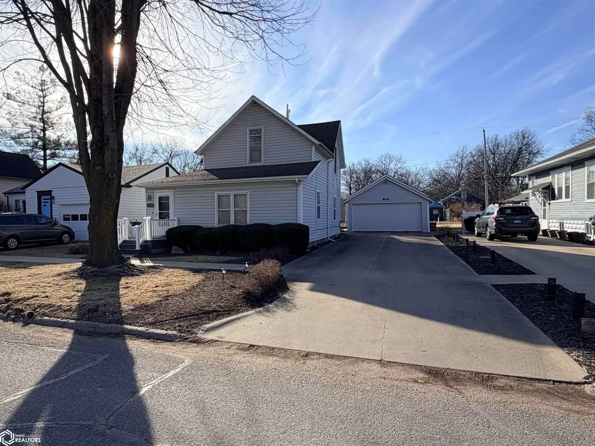 804 S 4th Street, Fairfield, IA 52556 - #1