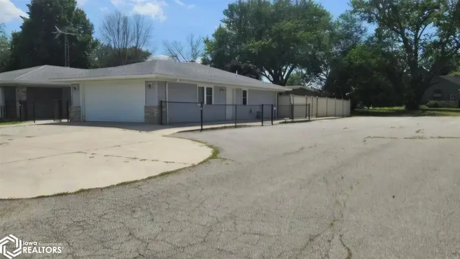 1000 1st Street Se, Clarion, IA 50525 - #2