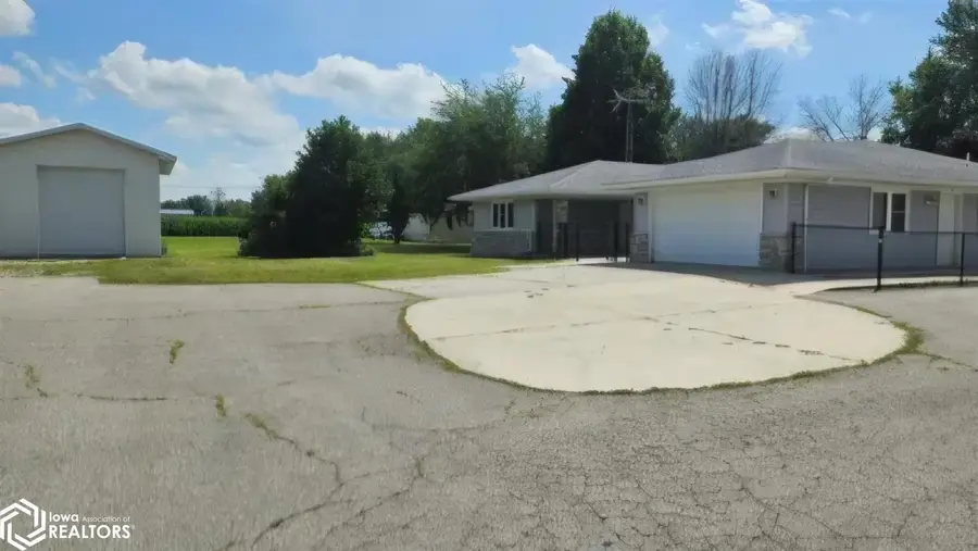 1000 1st Street Se, Clarion, IA 50525 - #3