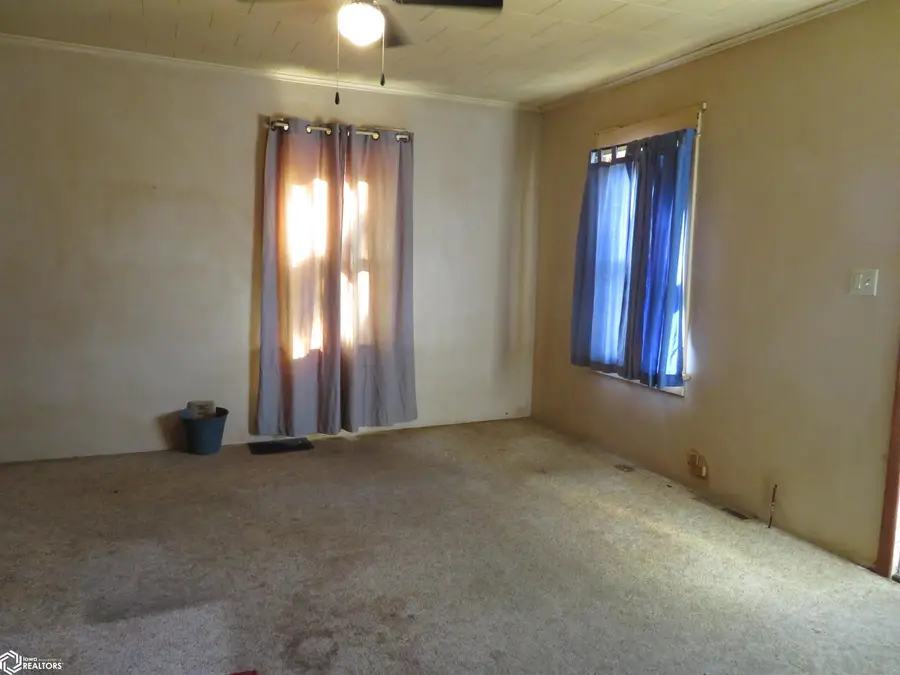 609 4th St Nw, Clarion, IA 50525 - #3