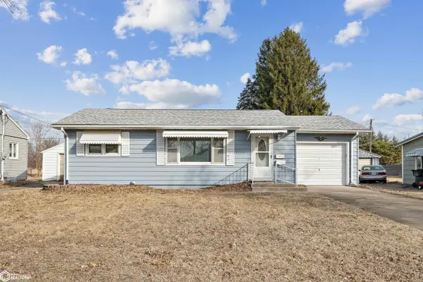 1104 Lynnwood Drive, Burlington, IA 52601