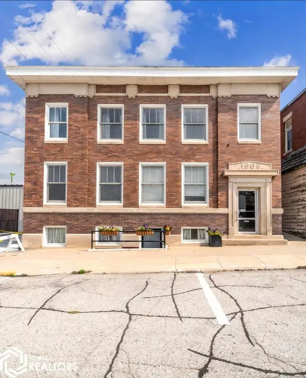 1318 14th Avenue, Eldora, IA 50627