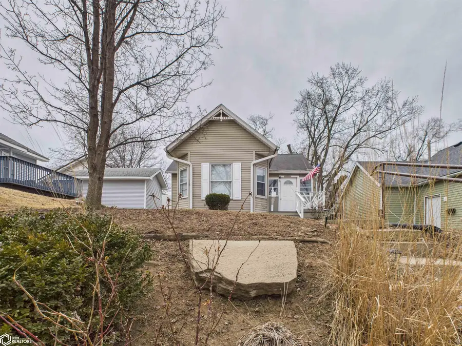 1220 N Wapello Street, Ottumwa, IA 52501 - #2