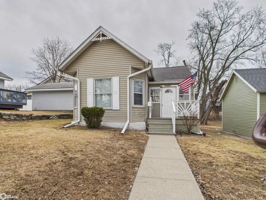 1220 N Wapello Street, Ottumwa, IA 52501 - #3