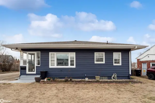 703 S 9th Avenue, Marshalltown, IA 50158