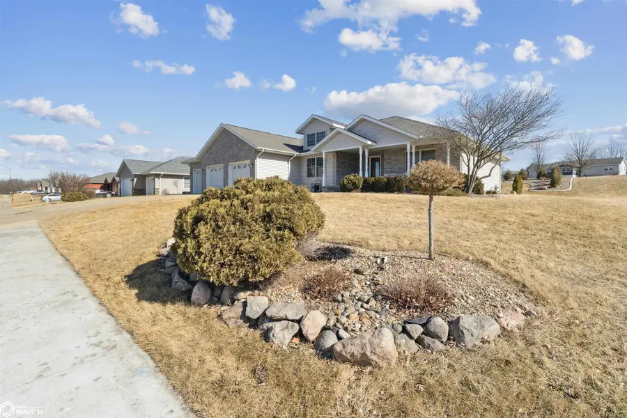 1900 S Meadow View Avenue, Mount Pleasant, IA 52641 - #2