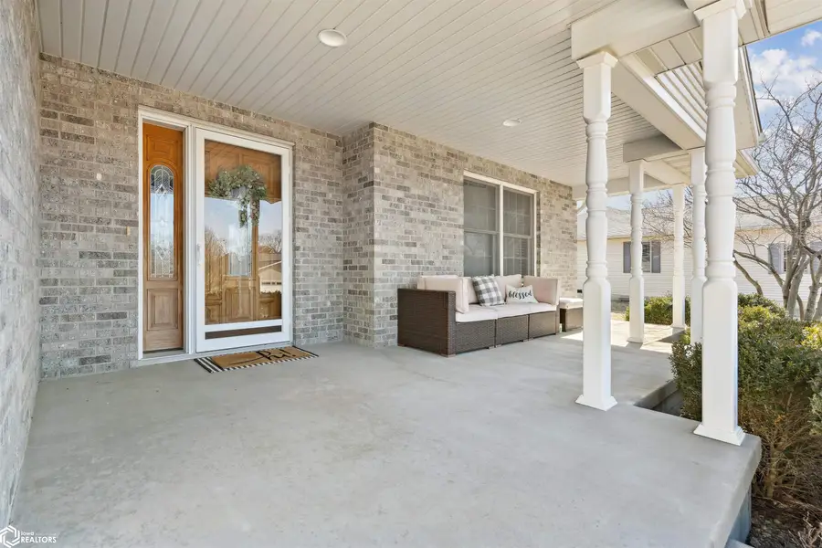 1900 S Meadow View Avenue, Mount Pleasant, IA 52641 - #3