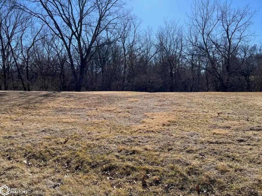 2815 Lesylvia St, Burlington, IA 52601 - #2