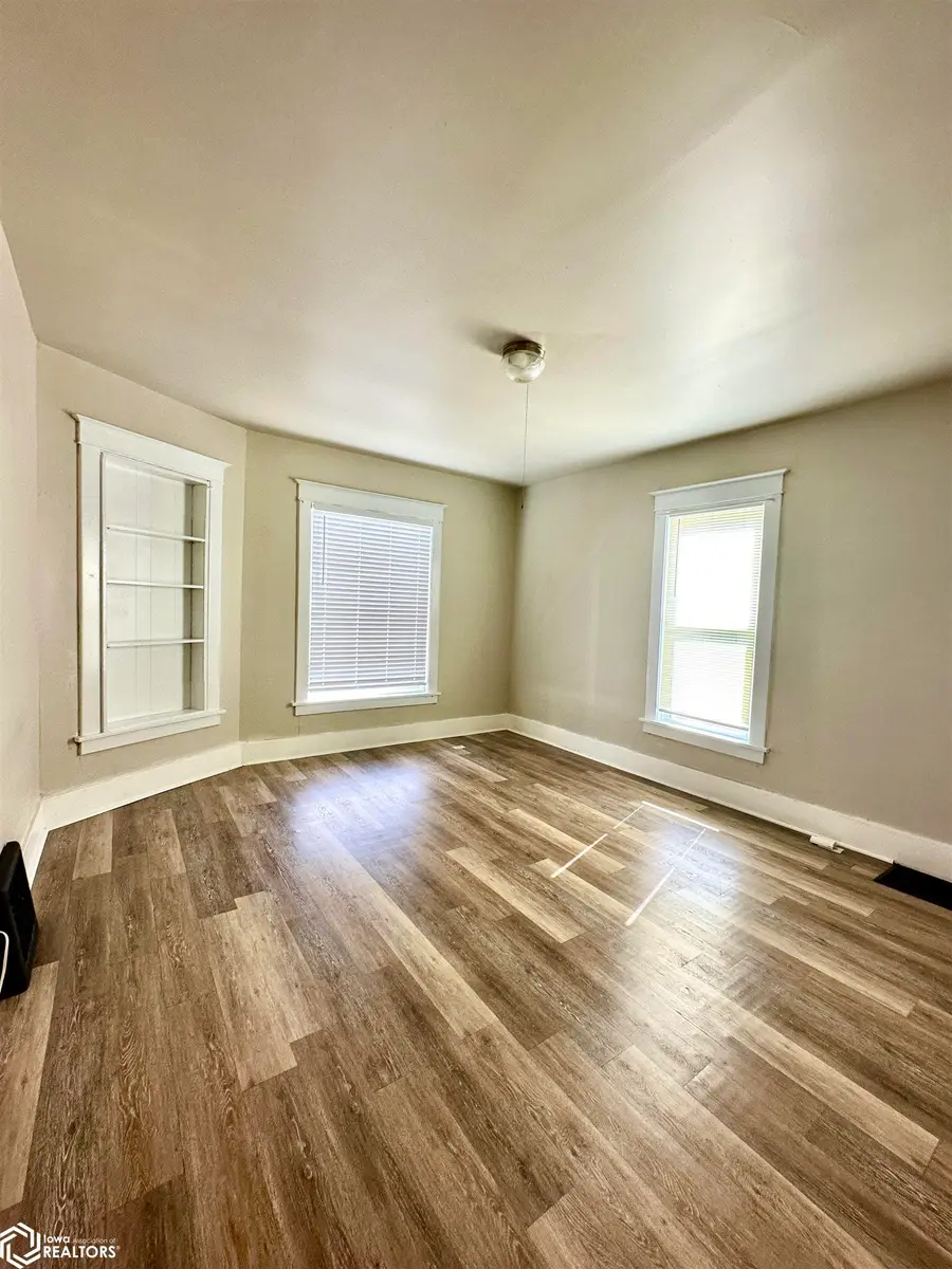 616 S President Avenue, Mason City, IA 50401 - #3