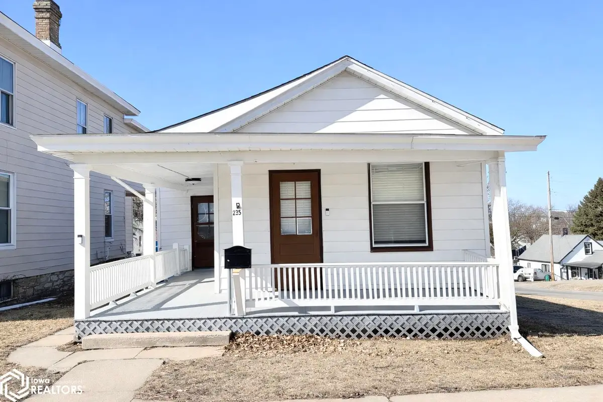 235 S. 8th Street, Burlington, IA 52601 - #1