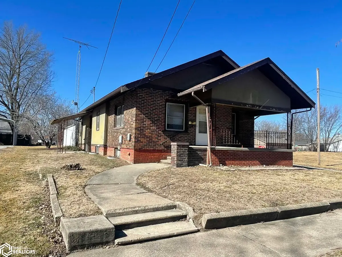 516 N 8th Street, Centerville, IA 52544 - #1