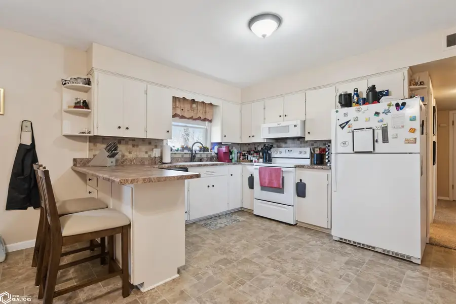 307 N Rose Street, Mount Pleasant, IA 52641 - #3