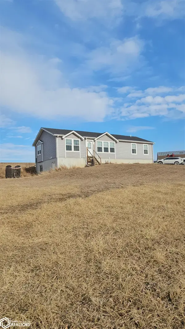 11610 Hill Blvd, Drakesville, IA 52552