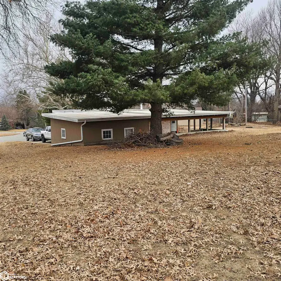 1009 Crest Drive, Creston, IA 50801 - #2