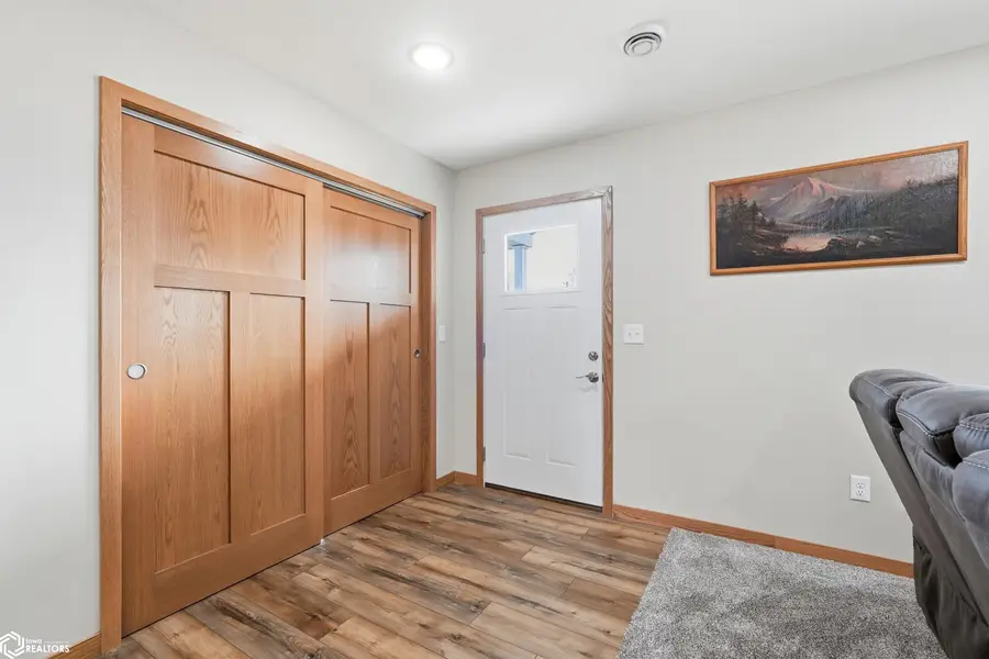 610 SE 1st St, Morning Sun, IA 52640 - #2