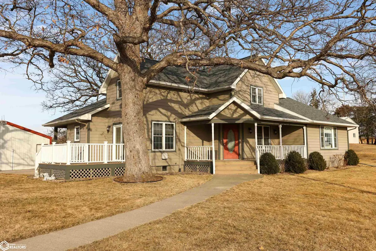 2271 Wagon Rd., Panora, IA 50216 - #1