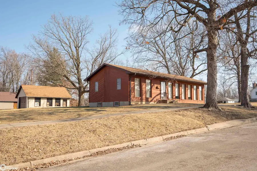 735 Clark Street, Warsaw, IL 62379 - #3