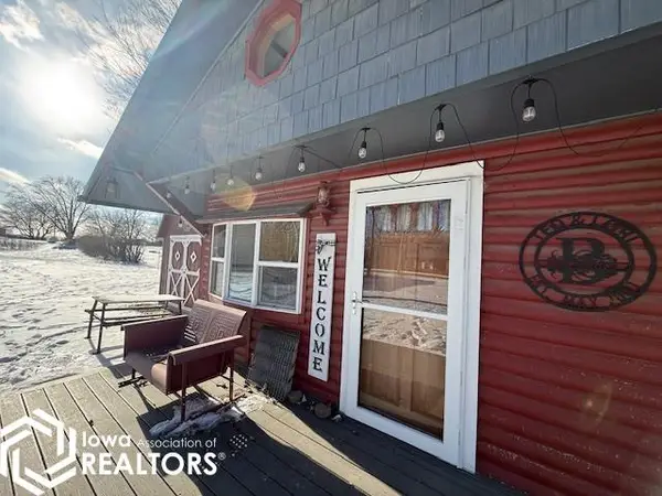 1246 E Ridge Drive, Brooklyn, IA 52211