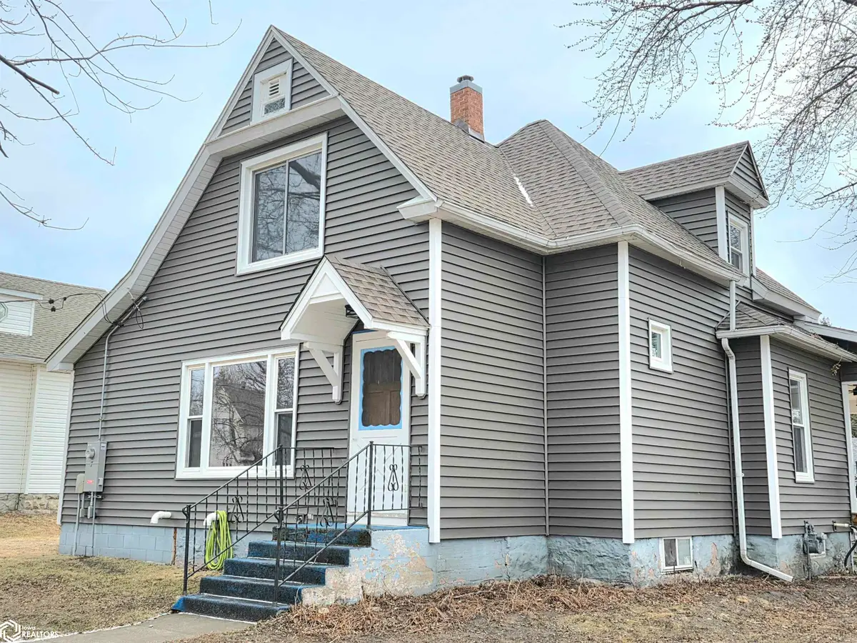 495 W 5th St, Garner, IA 50438 - #1