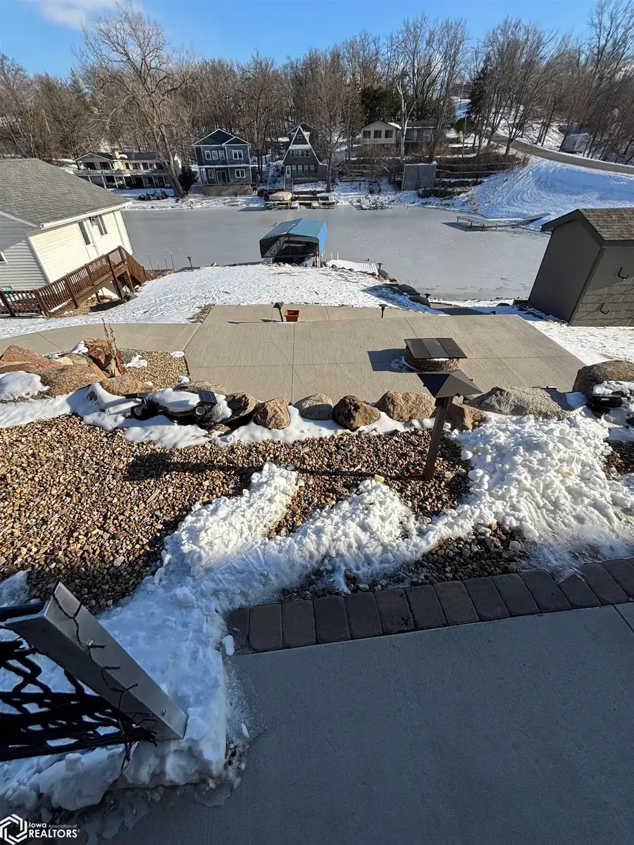 4223 W Lakeshore Drive, Brooklyn, IA 52211 - #2