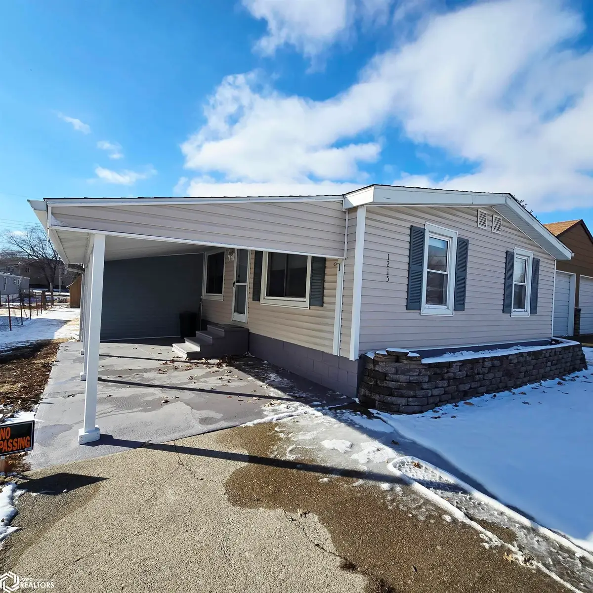 1215 Mabel Street, Oskaloosa, IA 52577 - #1