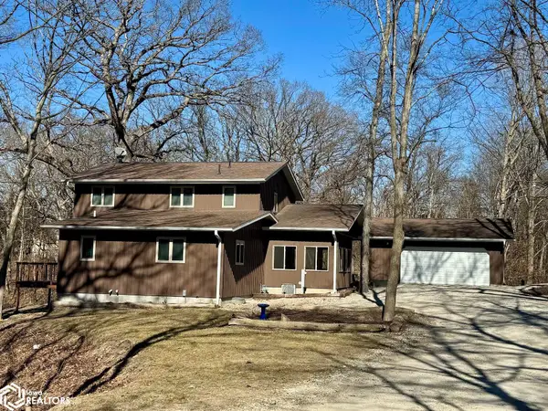 11738 Greenwood Drive, Burlington, IA 52601