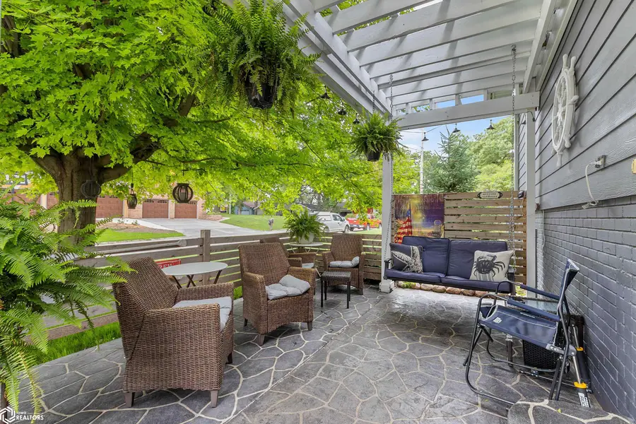 1810 W 7th Avenue, Clear Lake, IA 50428 - #2