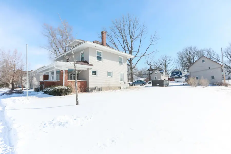 610 5th Street, Gladbrook, IA 50635 - #2
