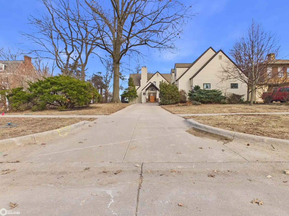 1025 Grand Avenue, Keokuk, IA 52632 - #1