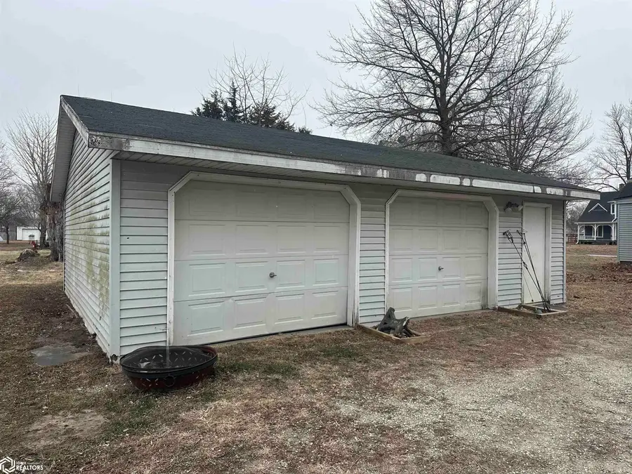 844 Franklin Street, Wapello, IA 52653 - #3