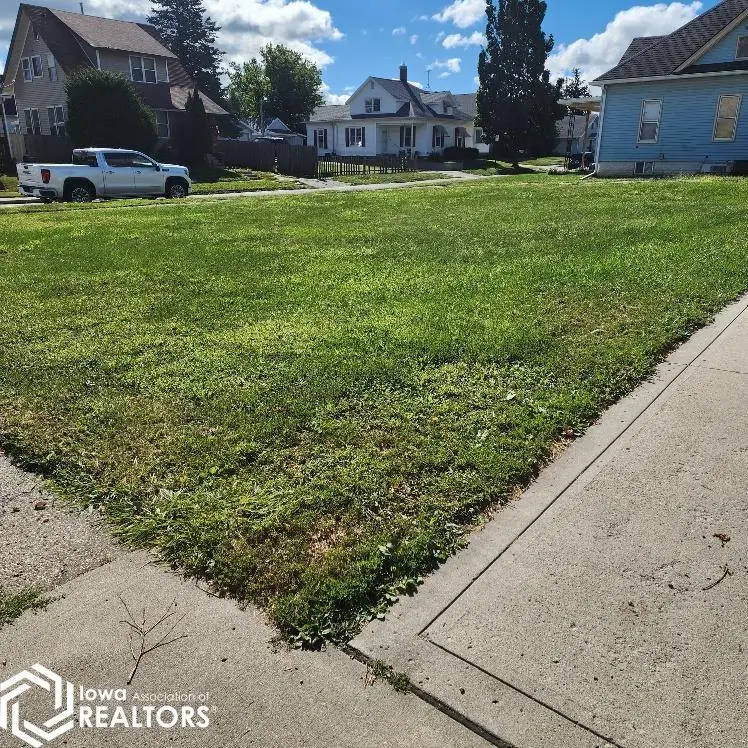 604 W Boone Street, Marshalltown, IA 50158 - #3