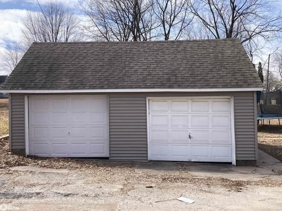 104 S Leebrick Street, Burlington, IA 52601 - #3