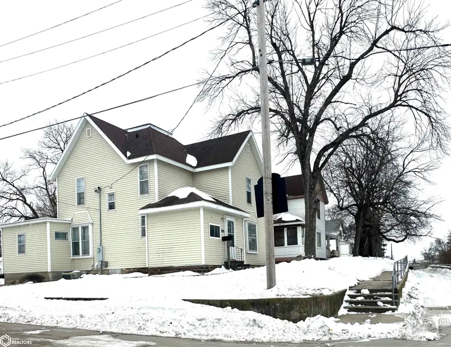 122 Oak Street S, Iowa Falls, IA 50126 - #3