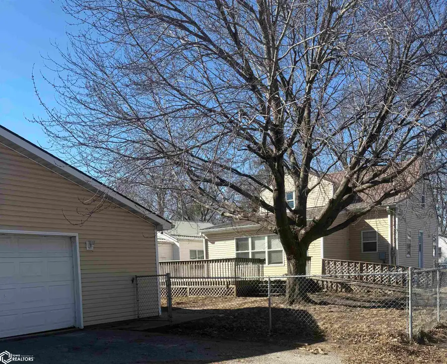 504 S Ward, Ottumwa, IA 52501 - #3