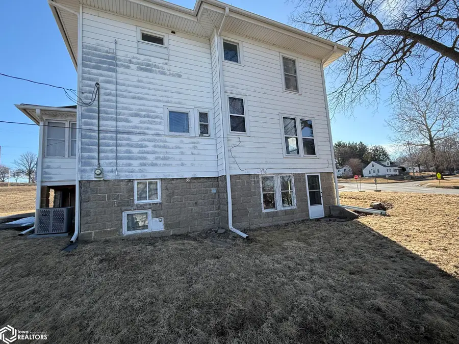 711 E Oak Street, Red Oak, IA 51566 - #3