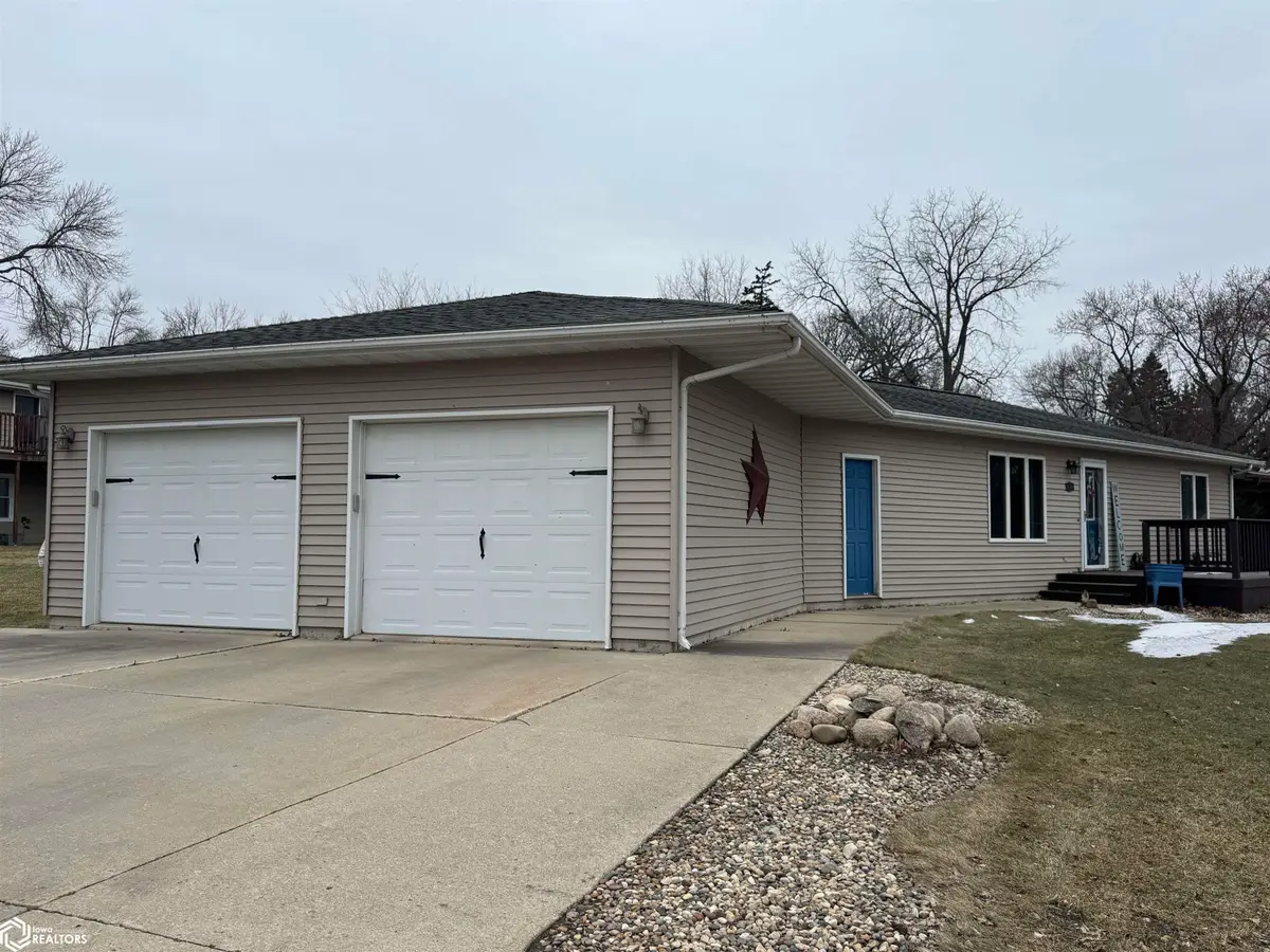 1501 W 6th Avenue N, Clear Lake, IA 50428 - #1