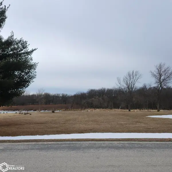 1902 West River Dr, Humboldt, IA 50548