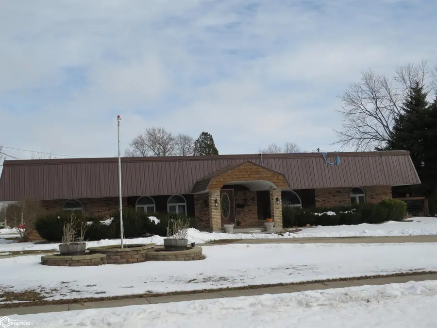 404 SW 5th Sw, Hampton, IA 50441 - #3