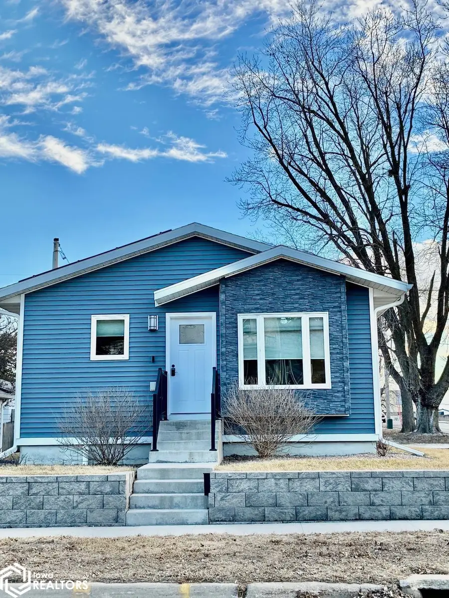 236 Avenue E, Fort Madison, IA 52627 - #3