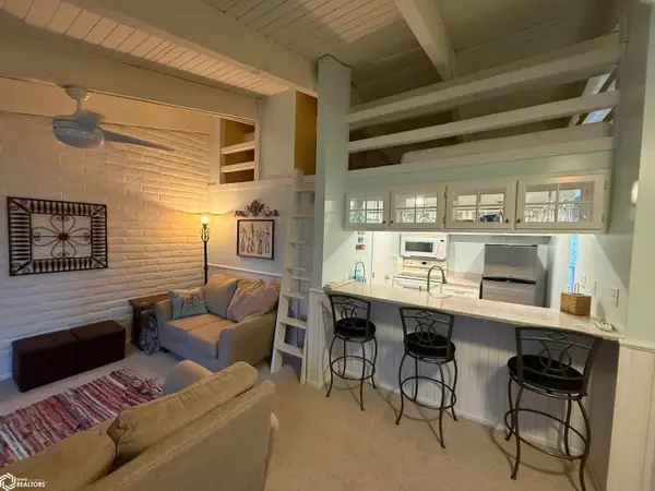 2700 N Shore Drive #E1-16A, Clear Lake, IA 50428