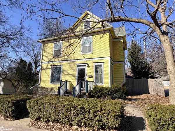 405 W Adams Avenue, Fairfield, IA 52556