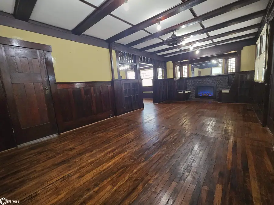 1038 S Starr Avenue, Burlington, IA 52601 - #3