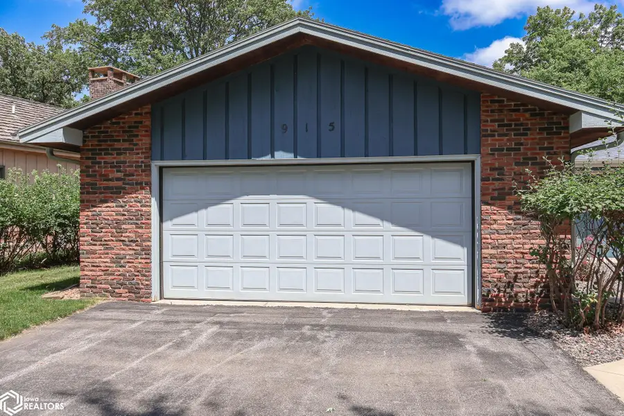 915 11th St. Sw, Humboldt, IA 50548 - #3
