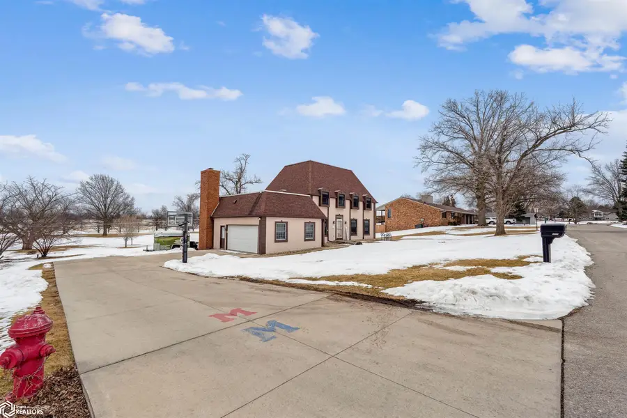 1406 Fairway Drive, Marshalltown, IA 50158 - #3